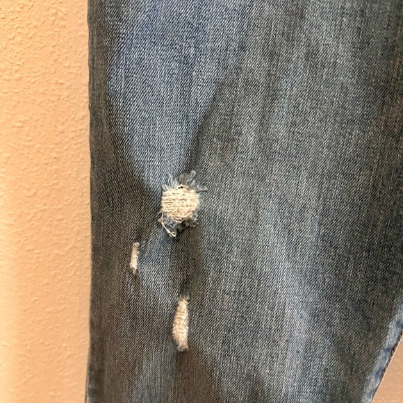 Levi’s • Wedgie Distressed Skinny Jean - Picture 5 of 6